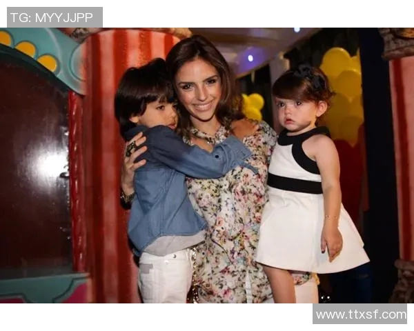 足球明星卡卡与妻子伊莎贝尔的甜蜜爱情故事与幸福生活揭秘